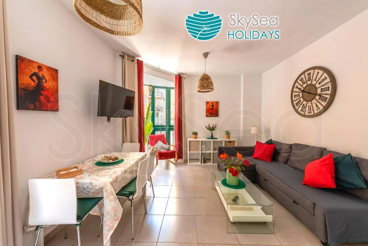 Skysea Holidays City Center Suites Málaga 0*,
