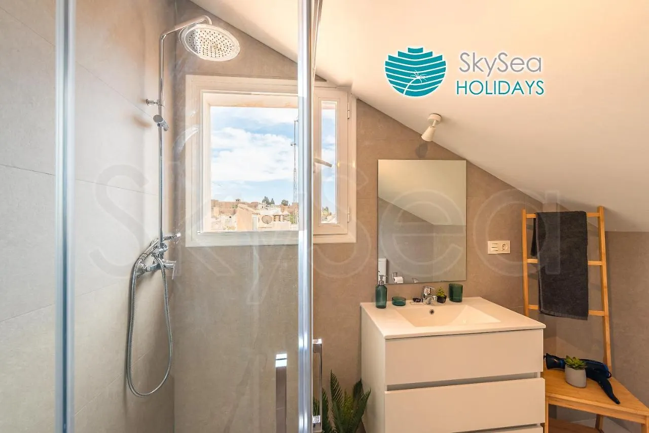 Skysea Holidays City Center Suites Málaga Apartment
