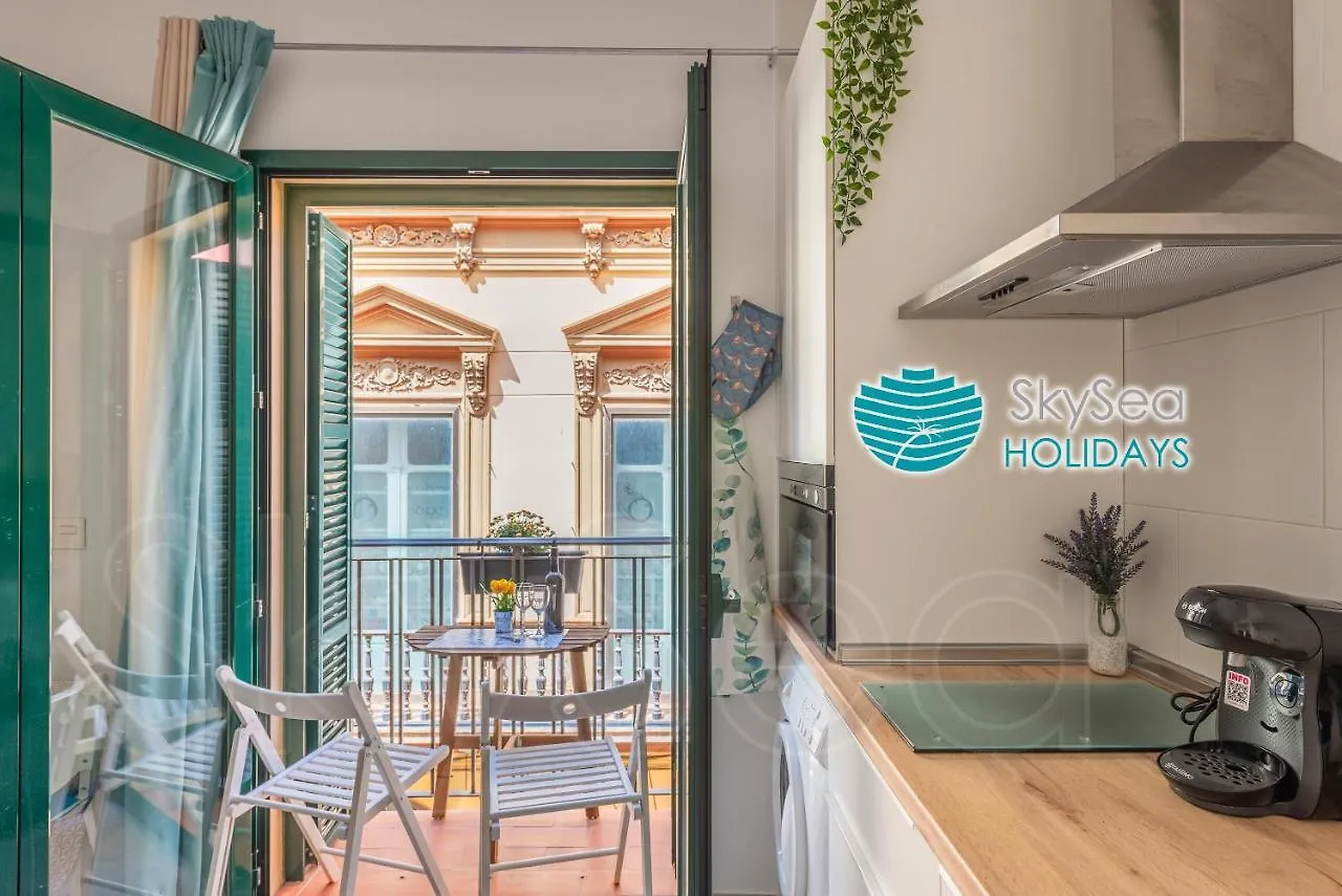 Skysea Holidays City Center Suites Málaga Apartment