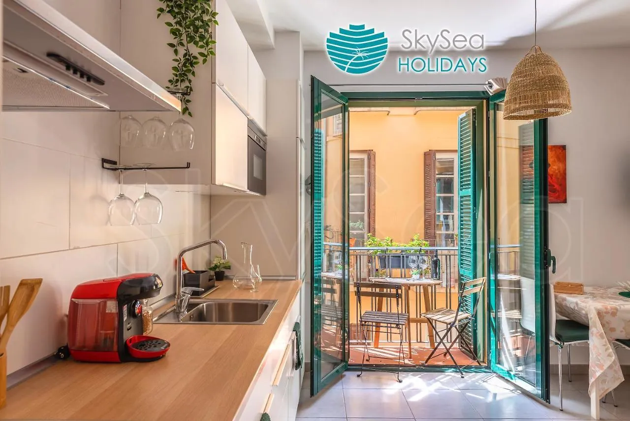 Skysea Holidays City Center Suites Málaga 0*,  España